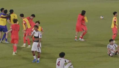 FB体育app下载-创造历史！国少队2比0完胜卡塔尔：时隔21年重返世少赛